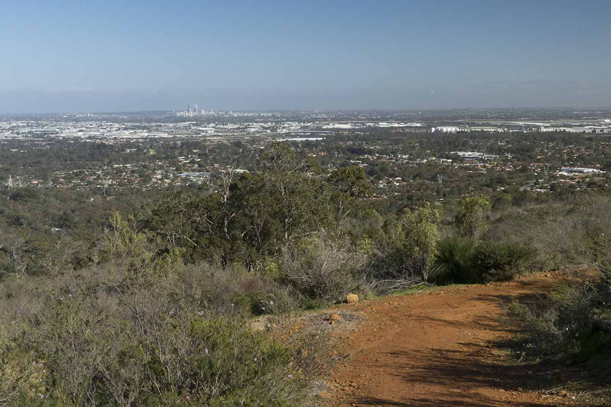 Panoramic views from the Palm Terrace Walk, Mundy Regional Park, Perth, Western Australia